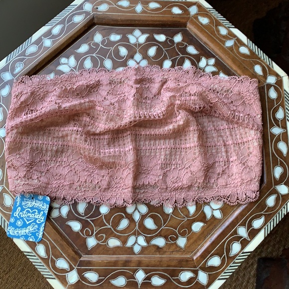 FREE PEOPLE INTIMATELY LACE BANDEAU BRA SCALLOP DETAIL BRALETTE IN ANTIQUE ROSE - Picture 4 of 10